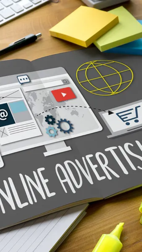 bigstock-Online-Advertising-Man-Working-160129928